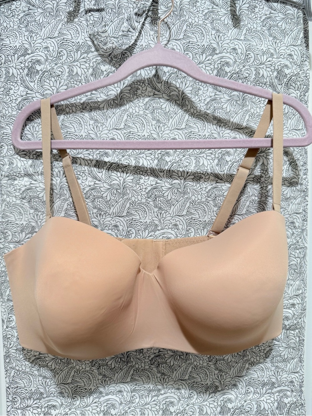 Victoria’s Secret “Pink” Seamless Strapless Convertible Bra- Nude, 40DDD